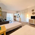 Pyr Beach And Pool Studio I