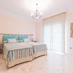Urbanliving Villa Teresa