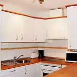 104205) Casa En Fuengirola Con Aire Acondicionado, Aparcamiento, Terraza, Jardin