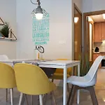 UrbanChic Los Pacos Apartment