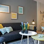 UrbanChic Los Pacos Apartment