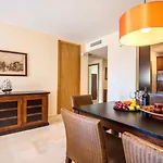 Malibu Apartments