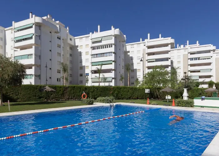 Immaculate 3-Bed Apartment In Fuengirola
