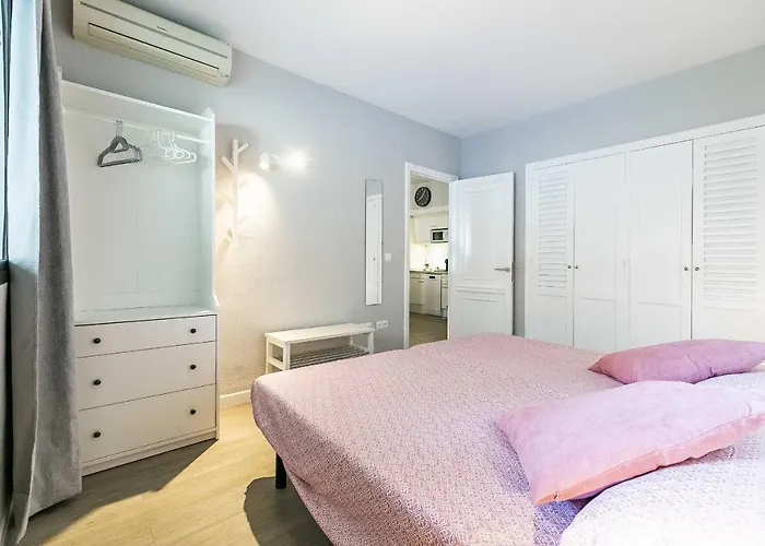 76-Lovely Beach Front Apartment In Fuengirola