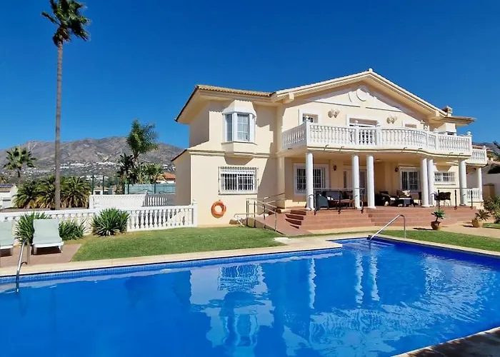 Golden Villa Costa Del Sol - Big Private Pool - Bbq - Good Location