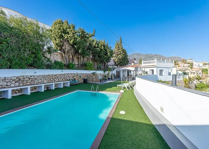 797 Holiday Rentals- Villa Pertuch- Increible Villa Con Vista Y Piscina