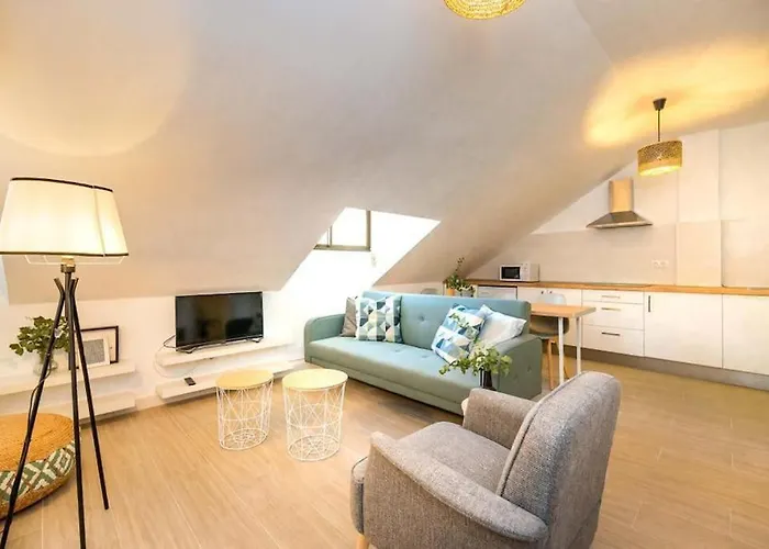 Ct 231 - Fuengirola City Center - Top Floor Apartment II