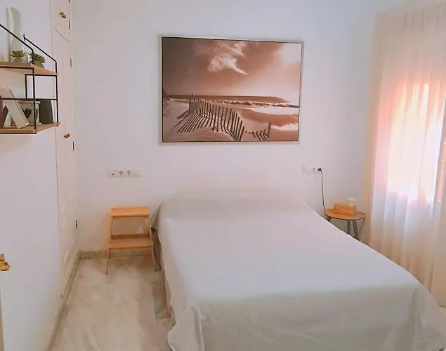 APARTAMENTO A 2 MINUTOS PLAYA Y CENTRO con PARKING
