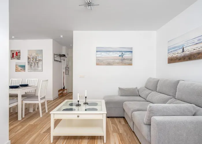 Front Line Beach Apartment In Fuengirola Ref 14