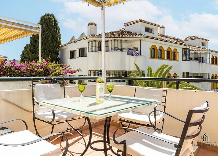 Living4Malaga Fuengirola Beach&Pool Apartment