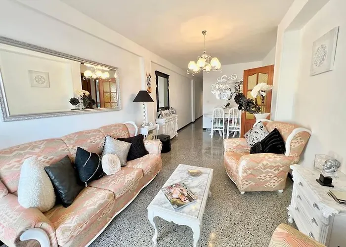 Cozy Three-Bedroom Apartment 12 Minutes From Beach