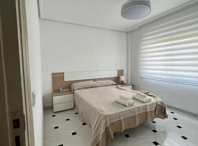 Apartamento Turistico En El Centro De Fuengirola, Malaga.