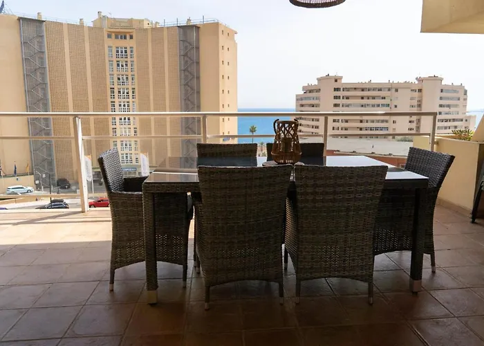 Gran Terraza, Al Lado Del Mar.