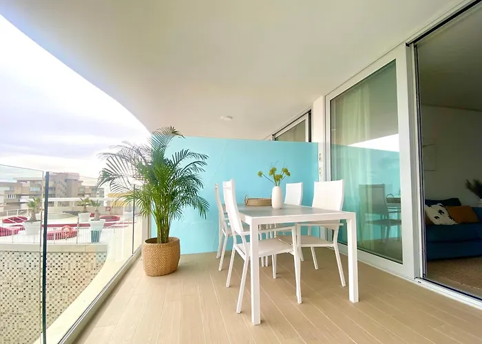 Fantastic Apartment In The Wave Just Steps From Carvajal Beach - Pool And Free Parking