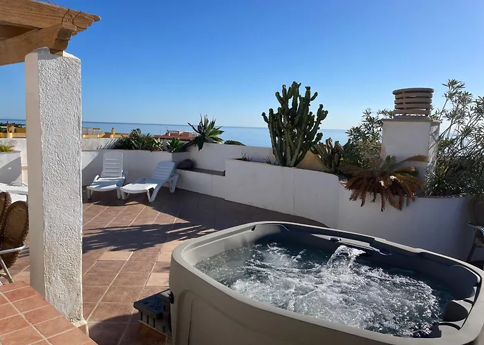 Penthouse With Private Roof Terrace And Jacuzzi