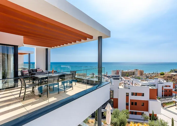 Penthouse Middle Views