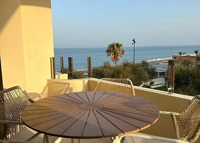 121- Beachfront Apartment With Views, Fuengirola