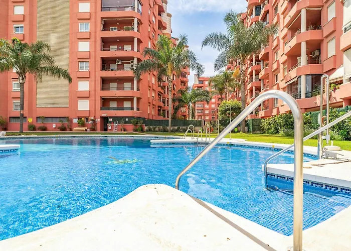 Stunning Apartment In Fuengirola With Kitchen