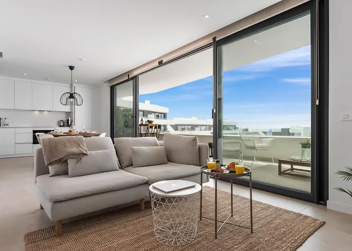 Casa Olivia Higueron West