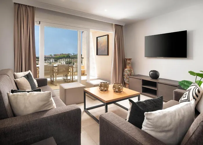 Beautiful Apartment With Stunning Sea Views, Perfect For Relaxation