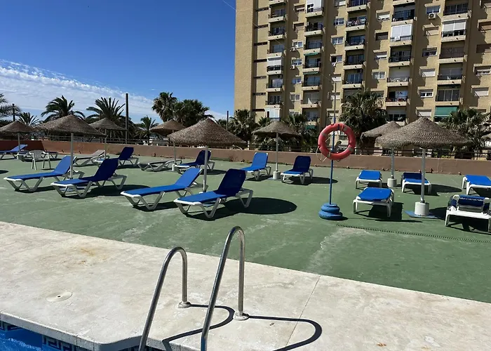 Apto Con Vistas Al Mar A 1Min De Playa Fuengirola