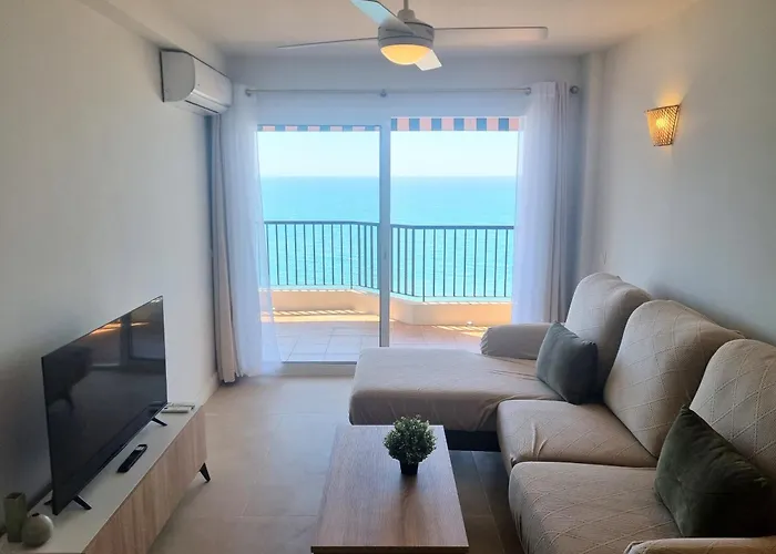 Las Antillas III Front Sea View Pool