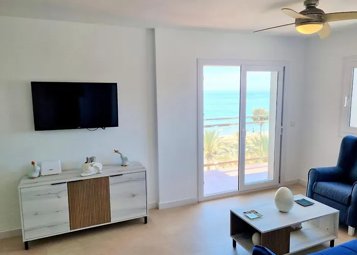 Barbados Beach And Pool Apartment