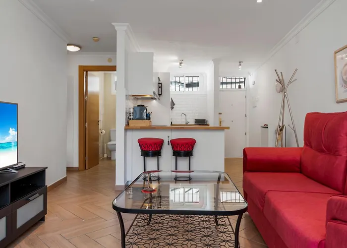 Sunny Apartment In The Center, 5 Min. From The Beach