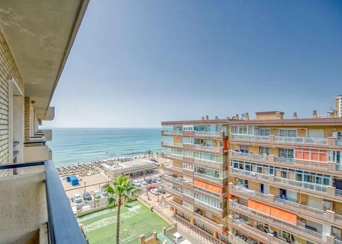 118 - Modern Beachfront Apartment