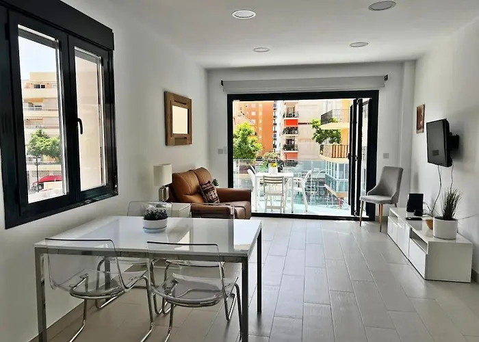Luxury & New Apartment With Pool II