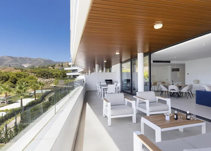 Exclusive 3-Bedroom Apartment In Higueron