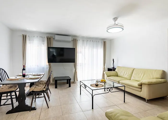 Family Apartments In The Centre Of Fuengirola