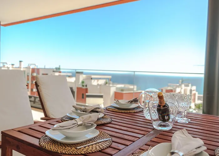 Stunning Modern Apartment In Middel Views Higueron