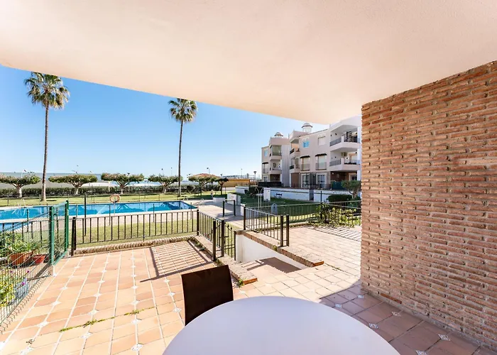 Bajo En Fuengirola Con Vistas Al Mar