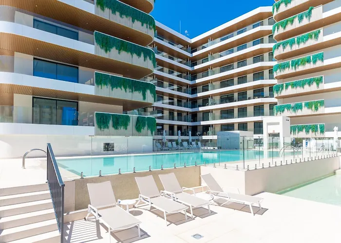 Jade Luxury Home In A Brand New Exclusive Complex With Mountain And Seaview, 100 Metres From Fuengirola Beach, Free Private Parking