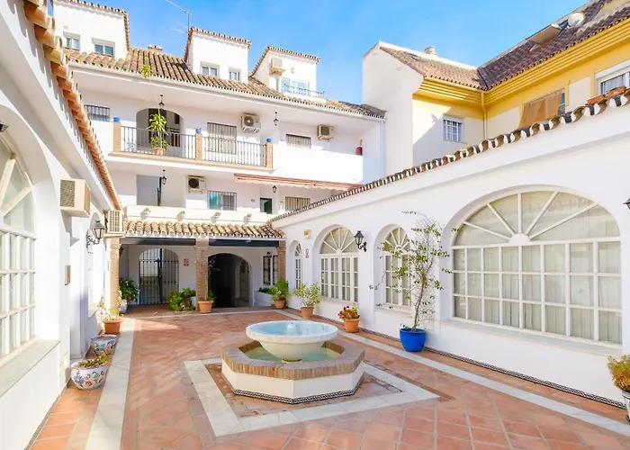 Patio Andaluz A 100 Metros De La Playa
