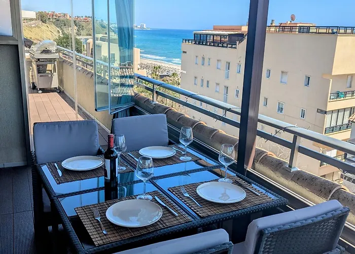 Modern Penthouse Apartment - 1 Min From The Beach