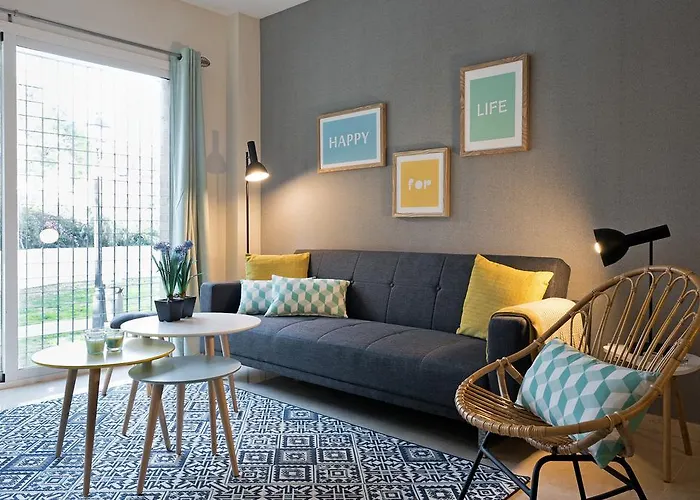 UrbanChic Los Pacos Apartment