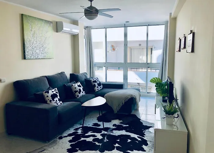 Beautiful Modern Apartment 100M From The Sea