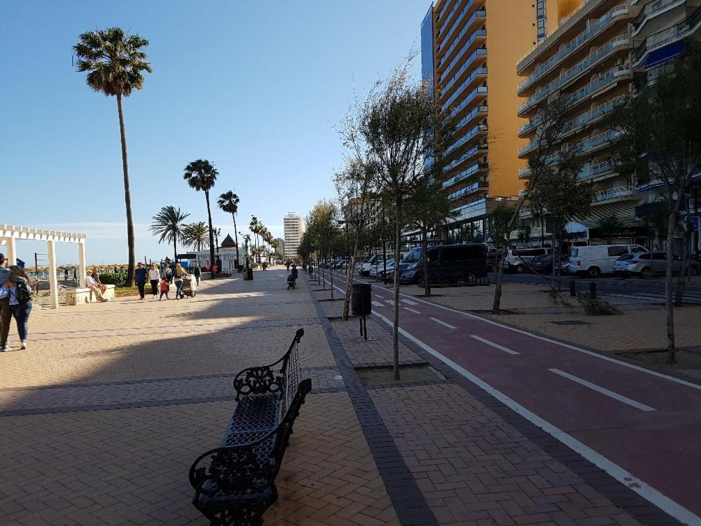 Fuengirola, Boliches - Right On The Beach. * Fuengirola