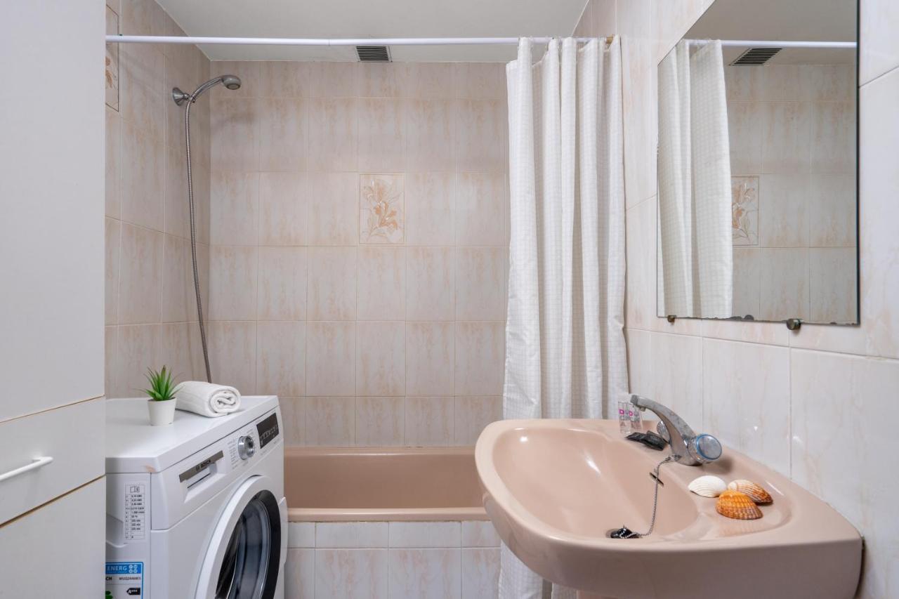 Gem In Boliches Soho With Wifi And Tv By Costarentals - Ref 77 *