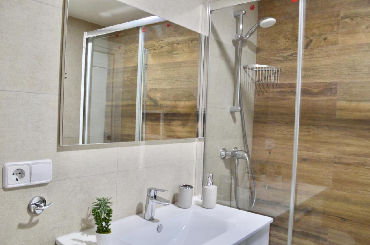 Adriana. Centrico, A 50m De La Playa. Apartamento *