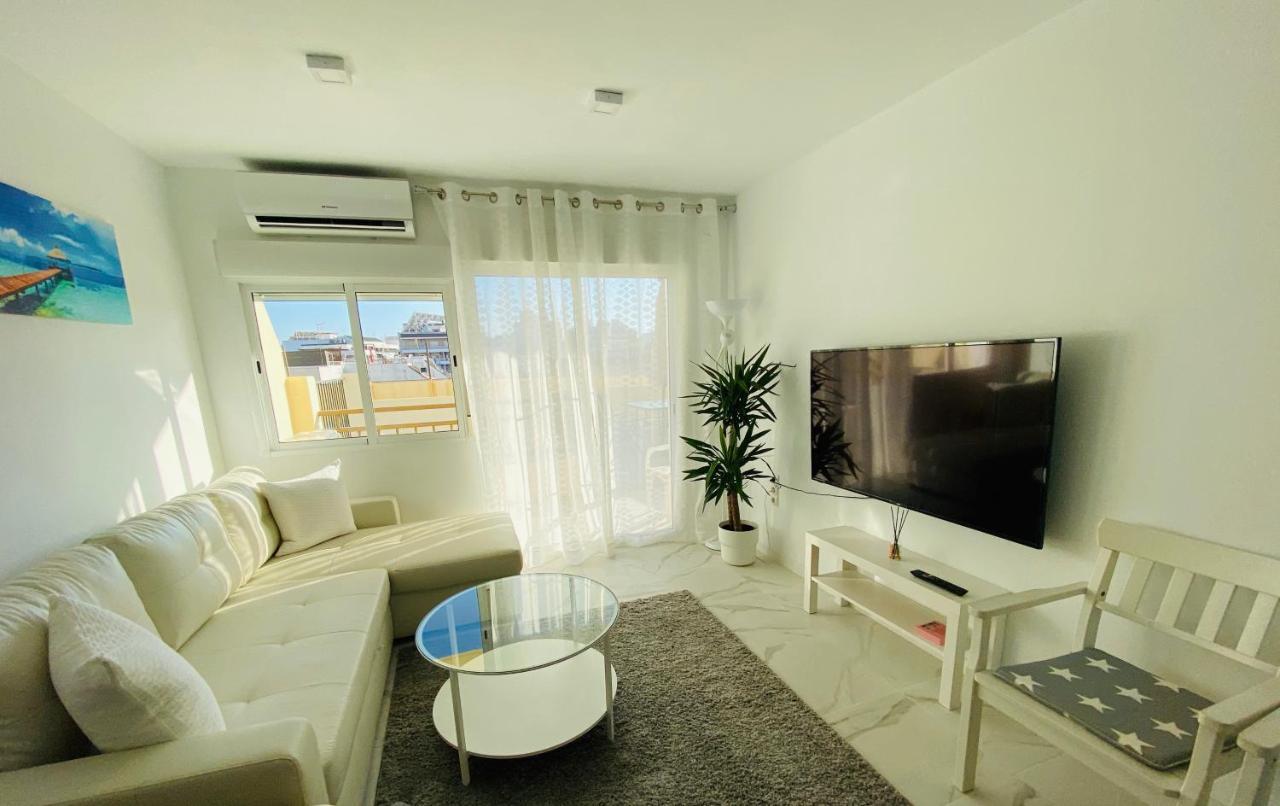 Apartment Fresh And Modern Delux In 1 Min From The Beach!