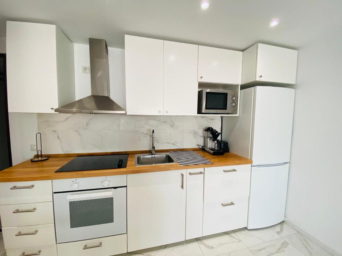 Apartment Fresh And Modern Delux In 1 Min From The Beach! *