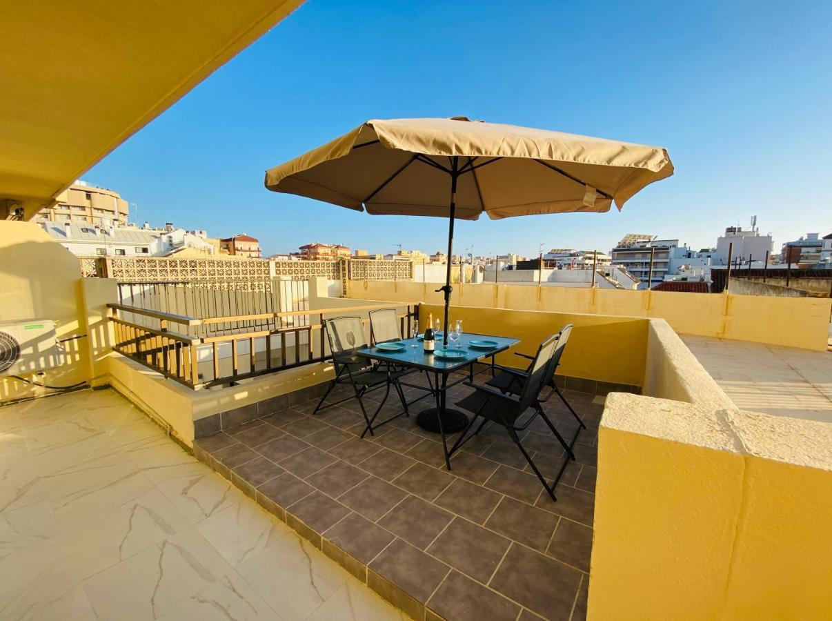 Apartment Fresh And Modern Delux In 1 Min From The Beach!