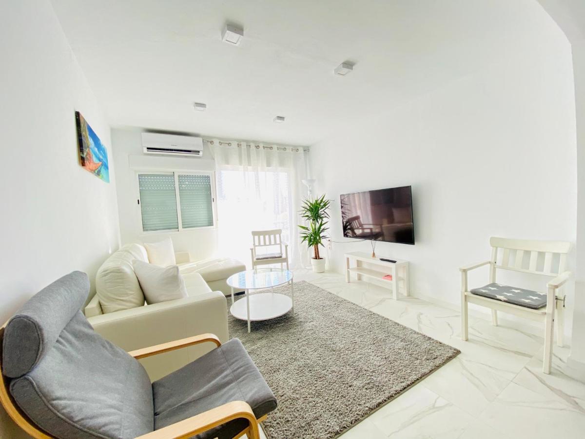 Apartment Fresh And Modern Delux In 1 Min From The Beach!