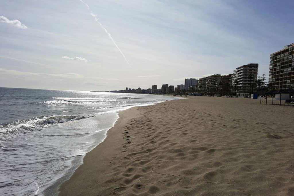 Beachfront With Sea Views And Pool Fuengirola