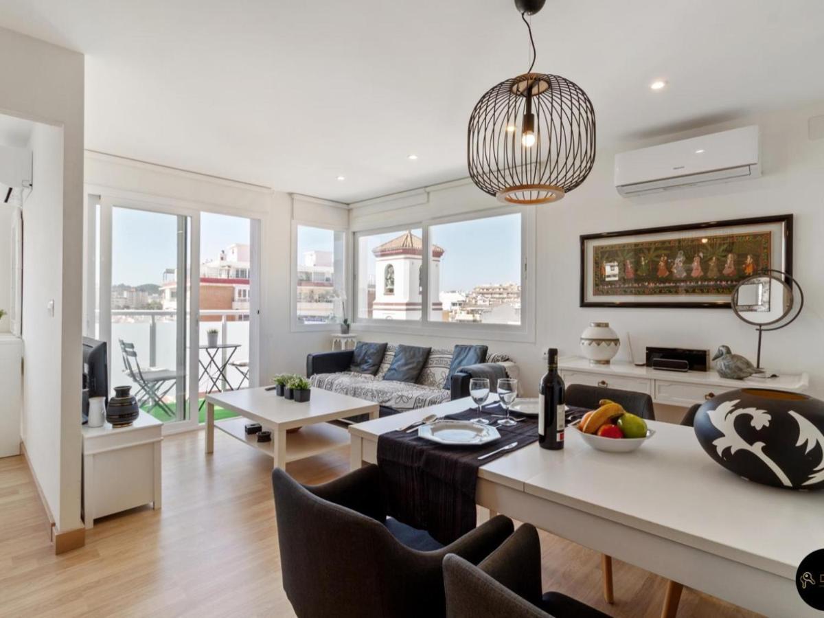 Apartment In The Center Of With Private Parking 2 Min Away *