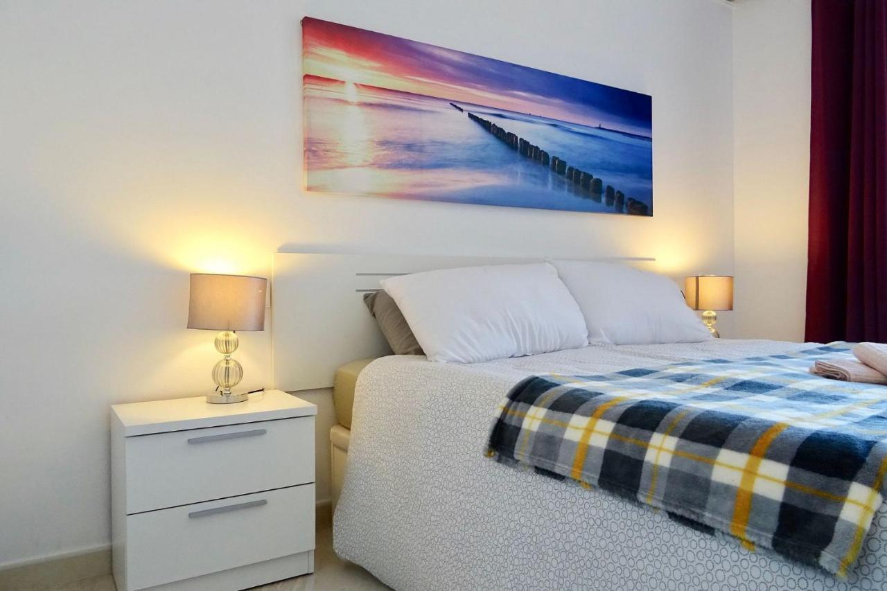 Centre Vacation ! With Sea And Mountain Views In The Heart Of *