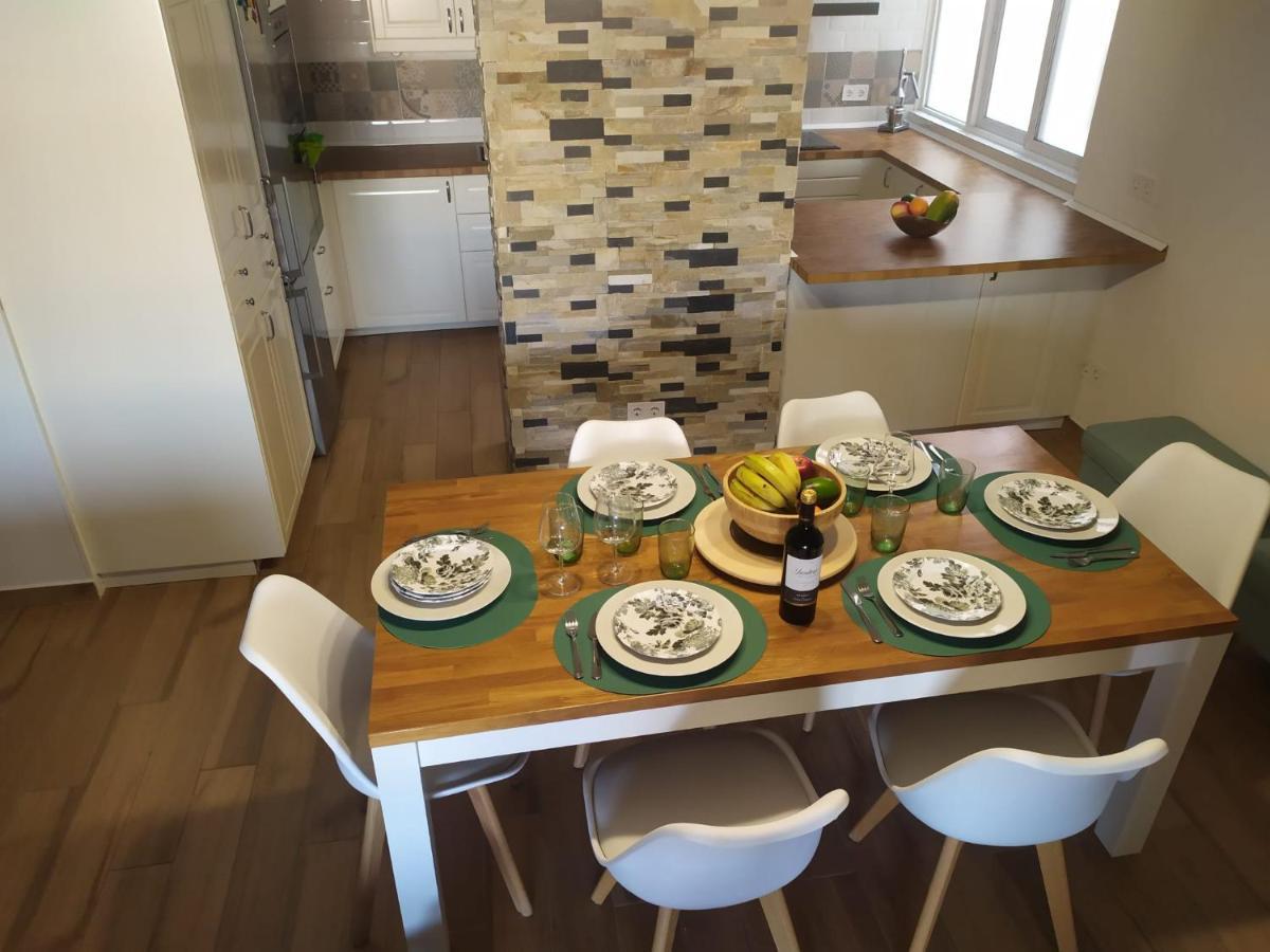 Santa Julia 3 Dormitorios, Nuevo, Moderno Apartamento *